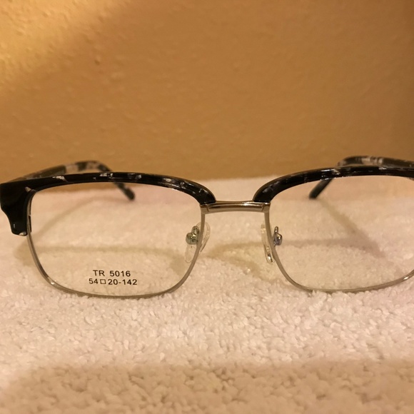 Prescription unisex frames NIP turn into readers, prescription or sunglass - Picture 6 of 8